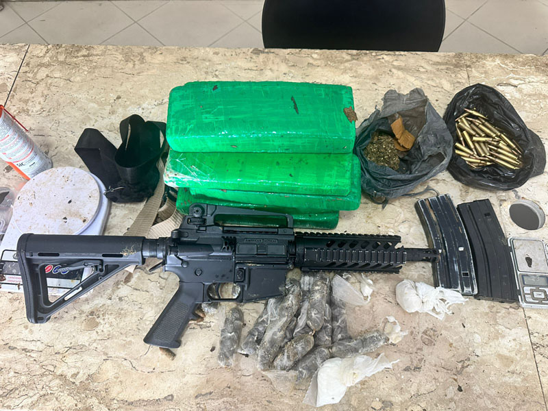 Um integrante de facção tentou correr, mas foi cercado e preso na cidade de Ilhéus Um integrante de facção tentou correr, mas foi cercado e preso na cidade de Ilhéus