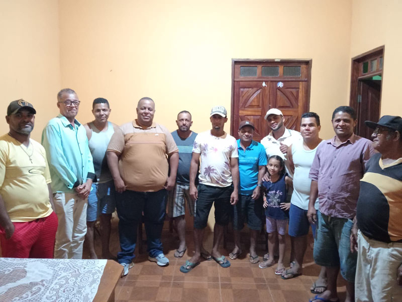 Itagi : Vereador Gielton Bispo se Reúne com Moradores do Jardim de Ala 02 em Busca de Soluções