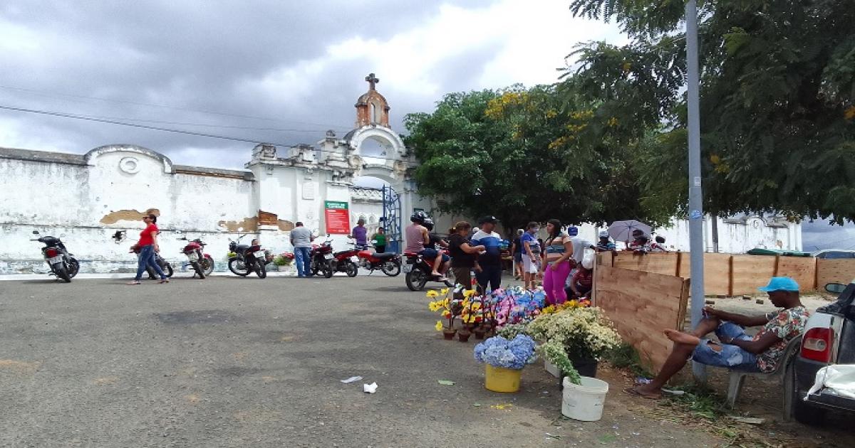 Moana Meira cobra acessibilidade em cemitérios municipais Moana Meira cobra acessibilidade em cemitérios municipais