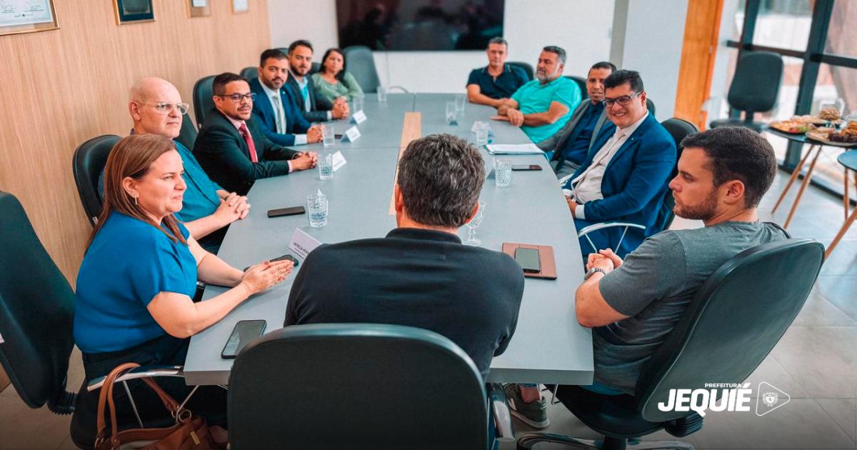 Prefeito de Jequié assina contrato com a Caixa Econômica Federal para construção de cerca de 500 novas moradias do programa Minha Casa, Minha Vida