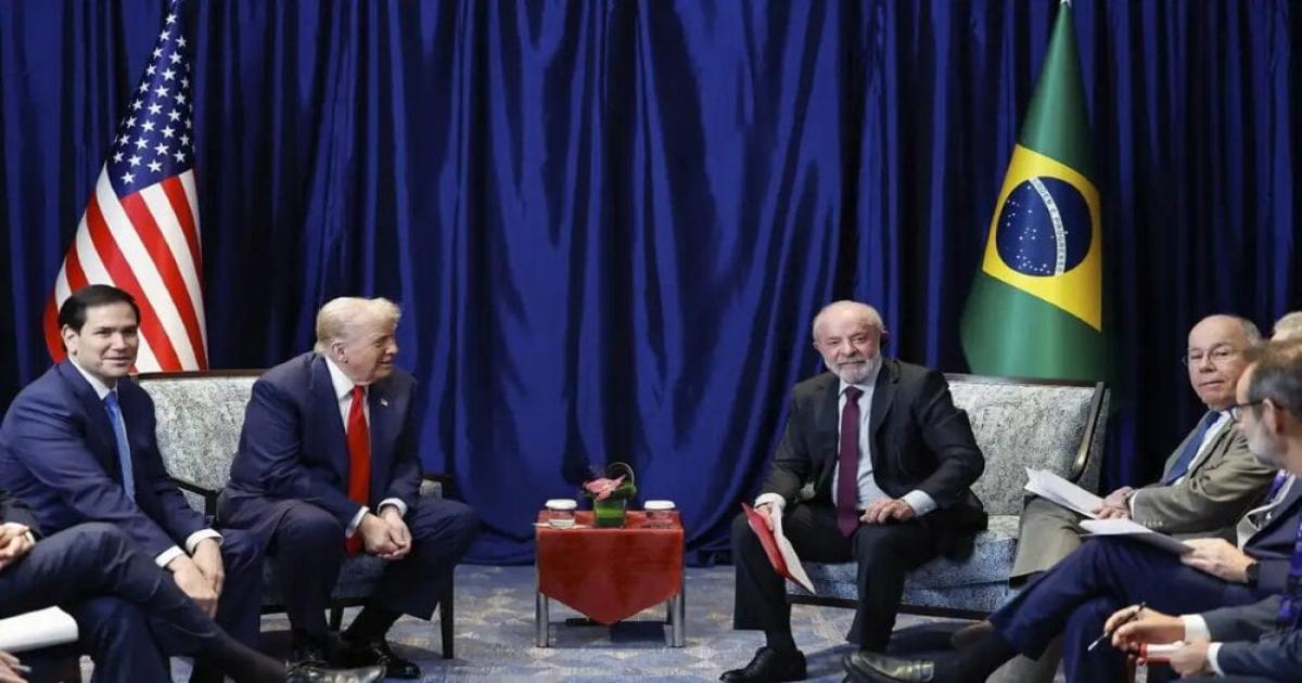 Com Lula ao lado, Trump elogia Bolsonaro  Notícias Católicas