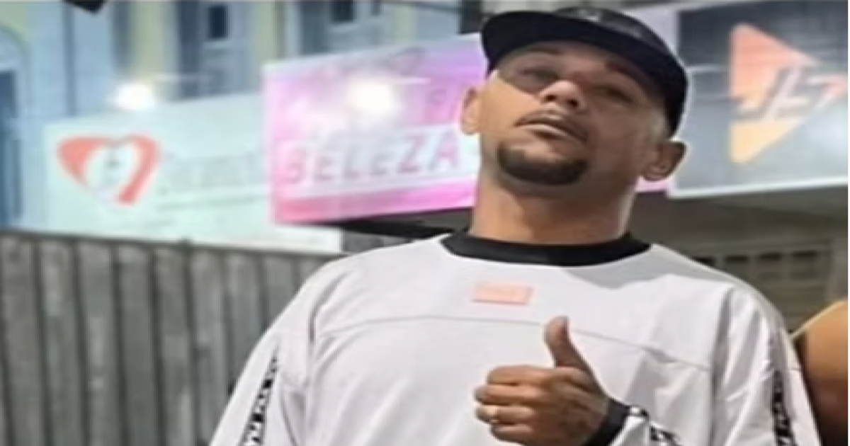 Homem é encontrado morto após denúncia de disparos de arma de fogo; suspeitos são conduzidos