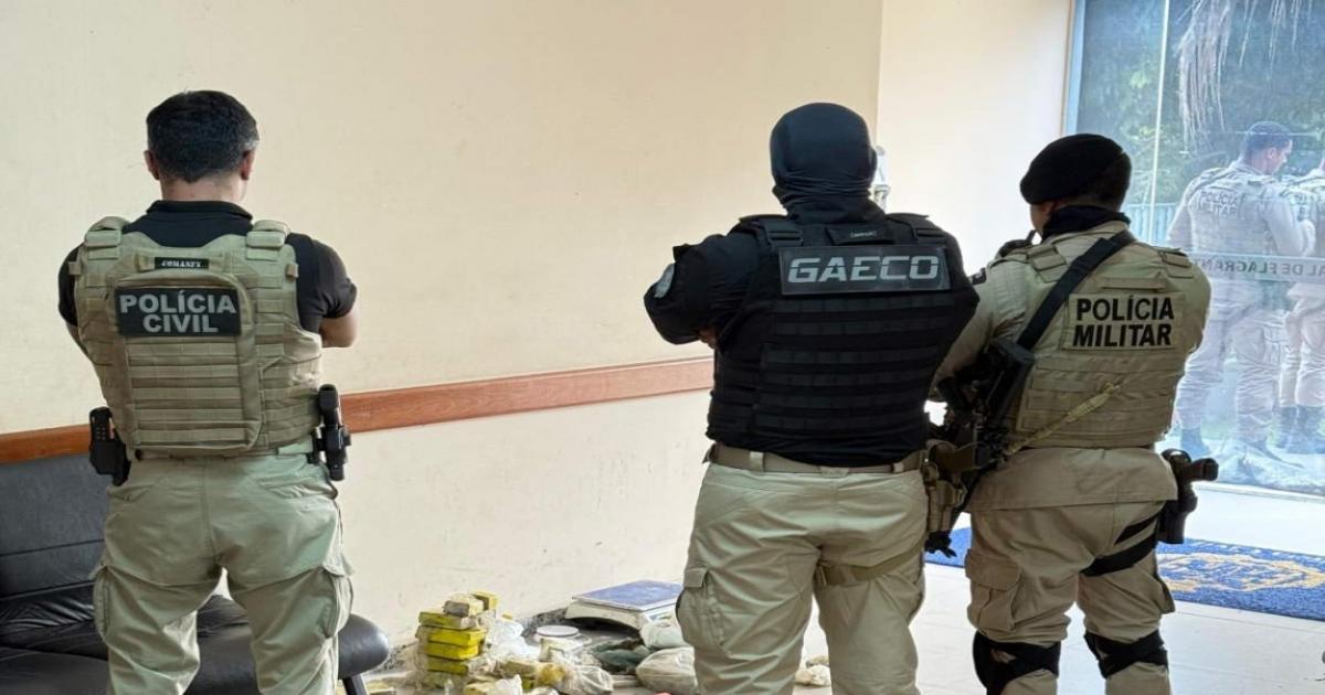 Operação Fio da Navalha cumpre mandados contra organização criminosa em Eunápolis