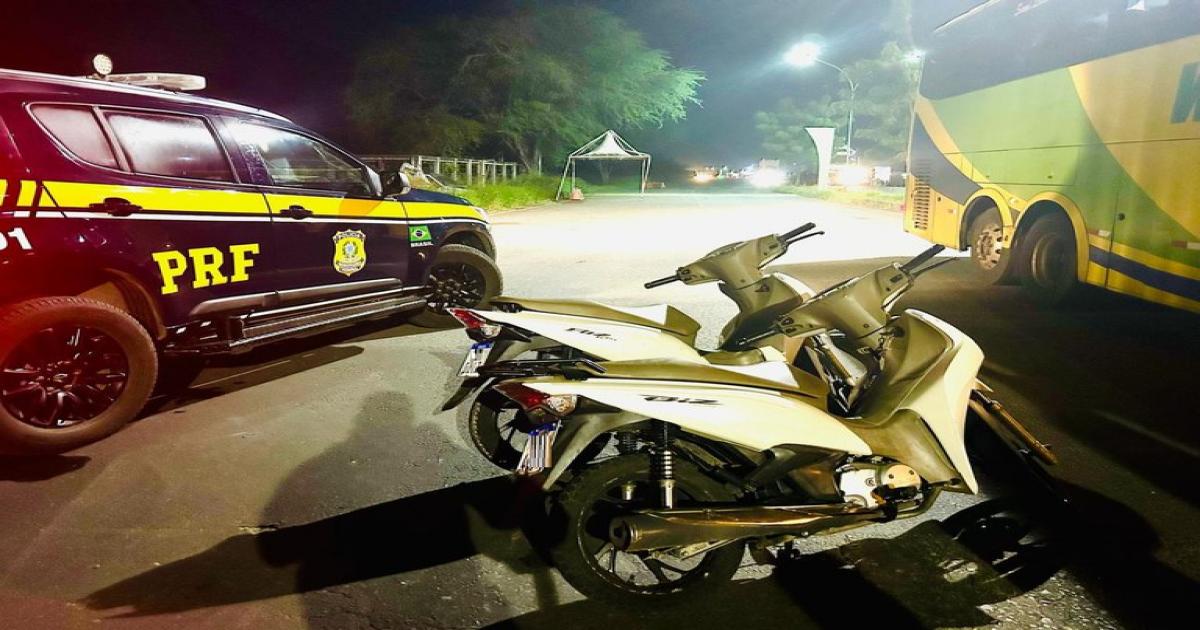 PRF intercepta ônibus com motonetas furtadas escondidas no bagageiro em Jequié