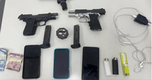 Homens armados são flagrados com pistolas .380 no Residencial Vida Jequié