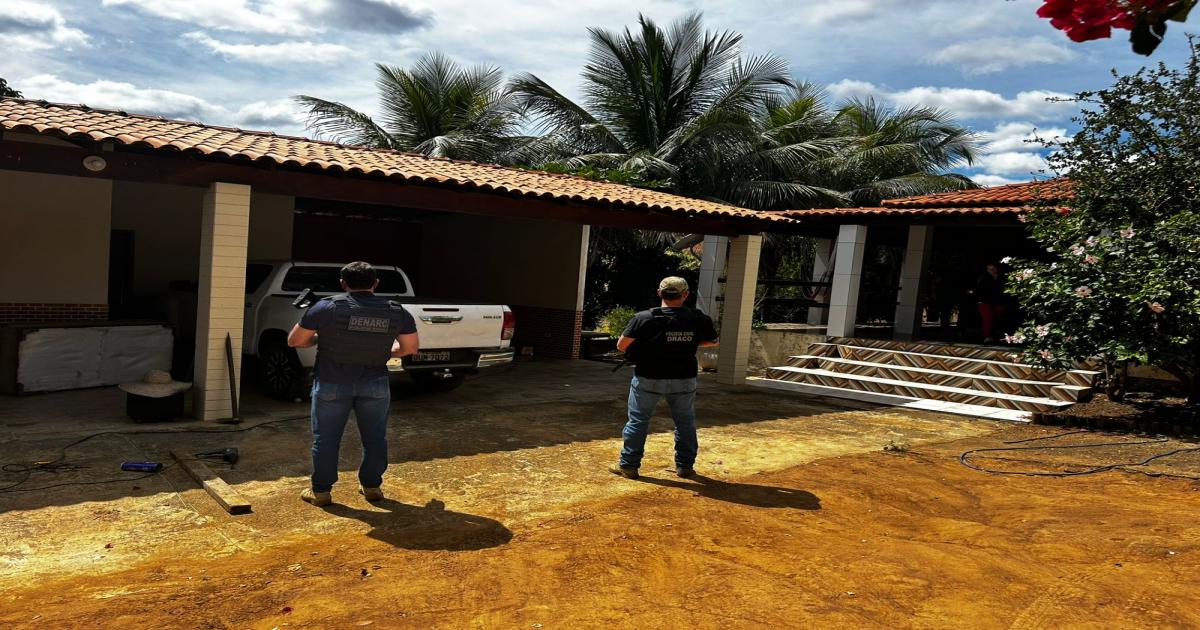Operação Sertão prende três pessoas e apreende mais de R$ 200 mil em espécie em Vitória da Conquista Operação Sertão prende três pessoas e apreende mais de R$ 200 mil em espécie em Vitória da Conquista