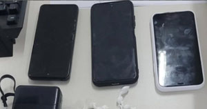 Passageiro foge de abordagem, é capturado com droga e todos do Uber são levados à delegacia