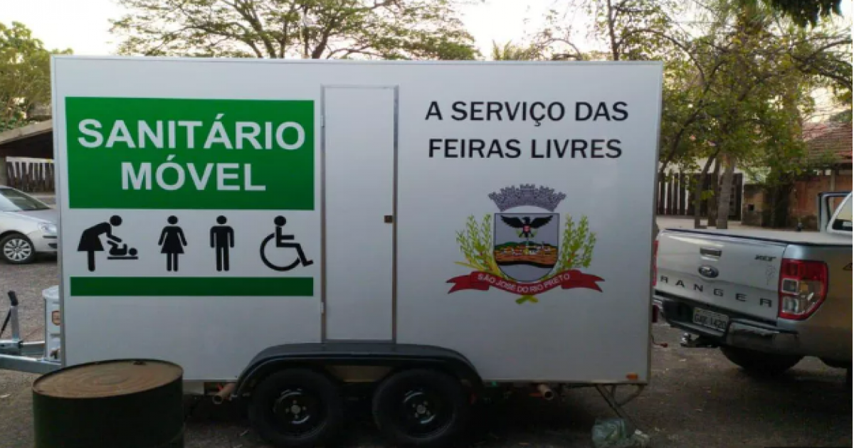 Bui Bulhões solicita instalação de banheiros móveis adaptados nas Feiras Livres da cidade