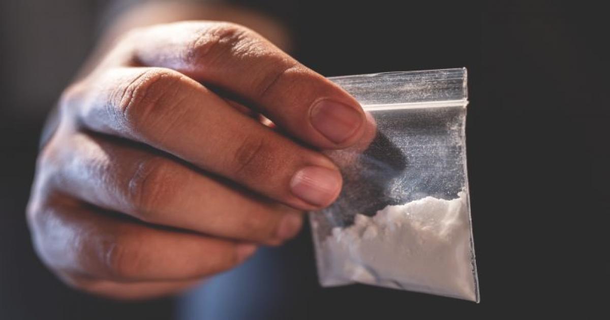 Mulher é detida por suspeita de tráfico de drogas em Jitaúna