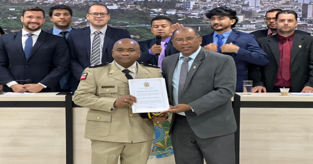 Soldado Gilvan homenageia o 1º Tenente PM Josivaldo Andrade Santos com Moção de Aplausos