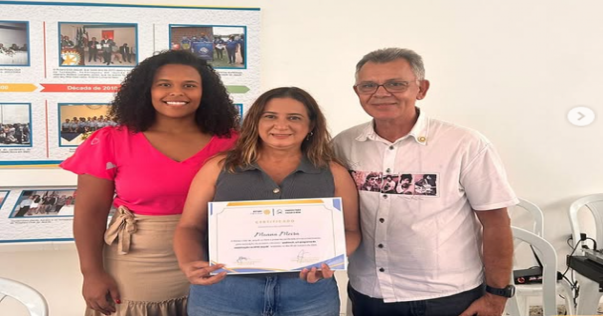 Vereadora Moana Meira destaca os avanços do protocolo PediaSuit em palestra no Rotary Club de Jequié