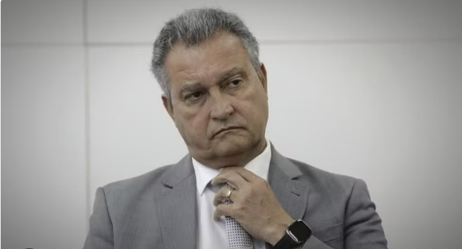 Rui Costa acende alerta de debandada de aliados ao percorrer sozinho cidades do interior da Bahia