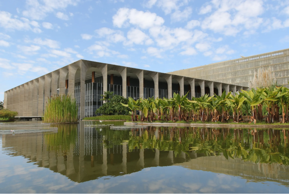 Itamaraty revoga visto de policial norte-americano