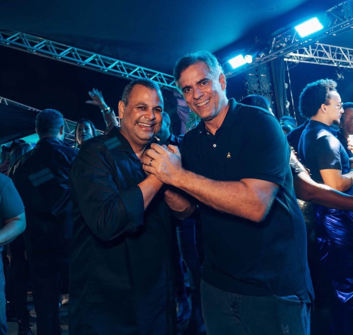 Leur Lomanto Jr. destaca investimentos do mandato e parceria com prefeito Marcelo durante São Pedro de Jitaúna