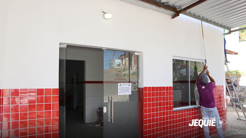 Prefeitura de Jequié avança com obras da Policlínica Municipal e USF Idelfonso Guedes