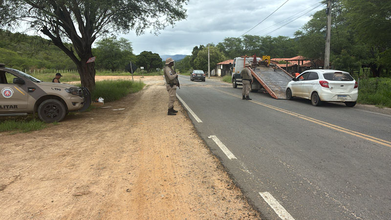 Motocicleta com sinais de adulteração é apreendida durante Operação Verão em Jequié Motocicleta com sinais de adulteração é apreendida durante Operação Verão em Jequié