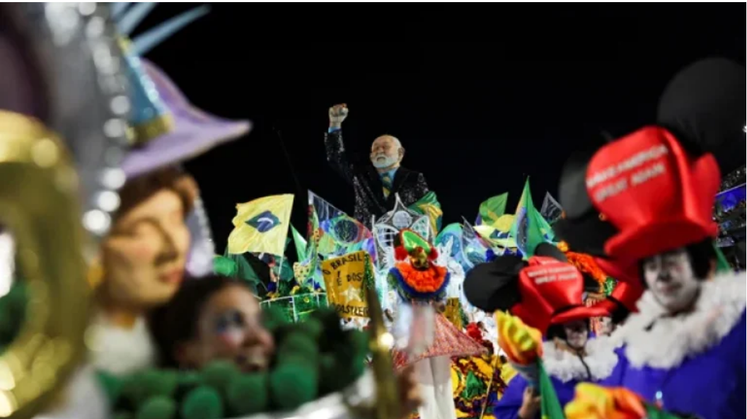 Ação contra Lula por Carnaval avança no TSE