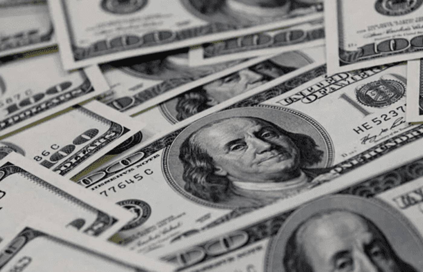 Vitoria de Flavio Bolsonaro faz o dolar fecha o último pregão cotado a R$ 4,97 Vitoria de Flavio Bolsonaro faz o dolar fecha o último pregão cotado a R$ 4,97