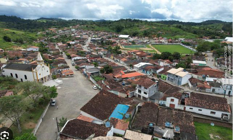 Duplo homicídio marca a noite de Réveillon em Aiquara; outras duas jovens ficam feridas Duplo homicídio marca a noite de Réveillon em Aiquara; outras duas jovens ficam feridas