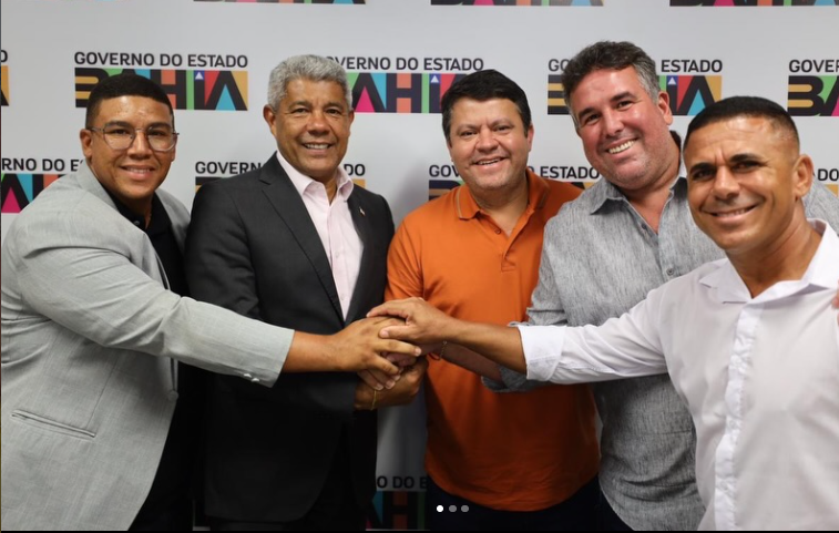 Vice-prefeito de Lafaiete Coutinho se aproxima da base de Jerônimo Rodrigues e sinaliza possível mudança política