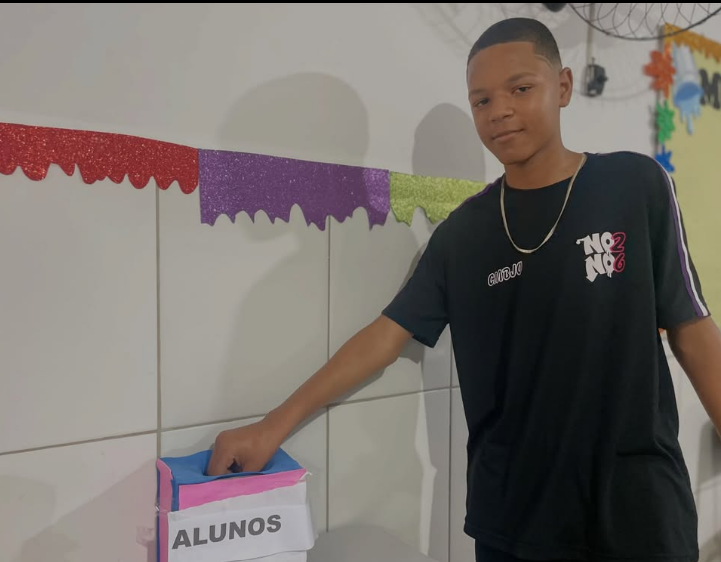 Comunidade escolar participa da escolha de gestores da Rede Municipal de Ensino em Lafaiete Coutinho Comunidade escolar participa da escolha de gestores da Rede Municipal de Ensino em Lafaiete Coutinho