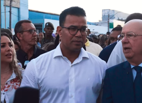 Silva Neto participa da Procissão de Senhora Santana em Feira de Santana e reforça compromisso com a fé e as tradições baianas Silva Neto participa da Procissão de Senhora Santana em Feira de Santana e reforça compromisso com a fé e as tradições baianas