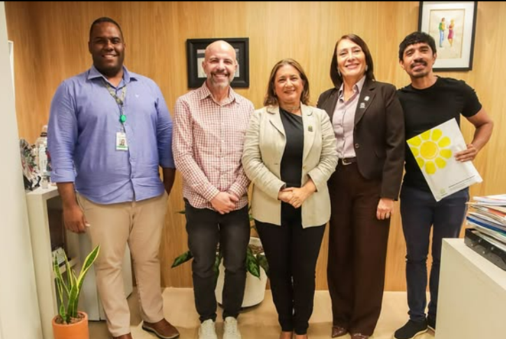 Fortalecendo a educação especializada na Bahia Fortalecendo a educação especializada na Bahia