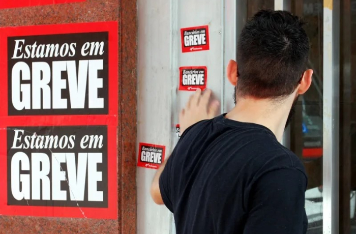 Bancários paralisam atividades nesta quinta-feira em mobilização nacional Bancários paralisam atividades nesta quinta-feira em mobilização nacional