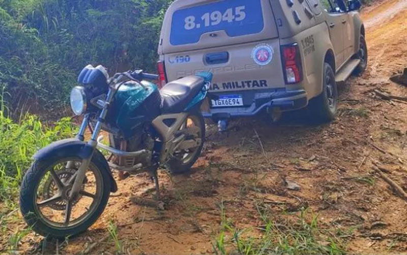 Polícia Militar recupera motocicleta roubada após perseguição em Nova Ibiá