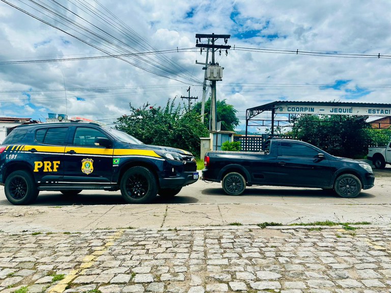 Veículo furtado em Minas Gerais é recuperado pela PRF durante a Operação Rodovida em Jequié Veículo furtado em Minas Gerais é recuperado pela PRF durante a Operação Rodovida em Jequié