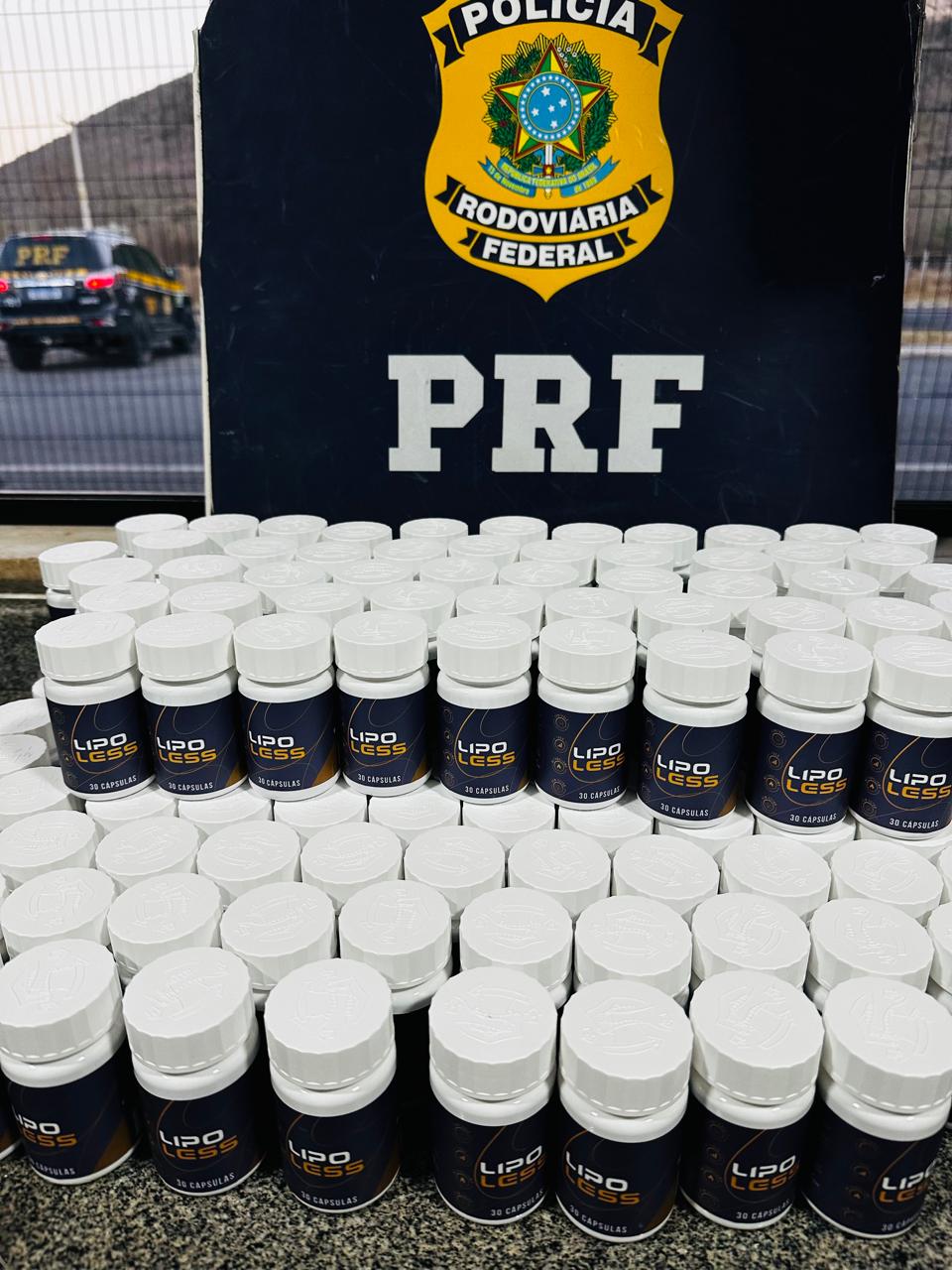 PRF apreende mais de 35 mil comprimidos de medicamento para emagrecimento em ônibus na BR-116, em Jequié