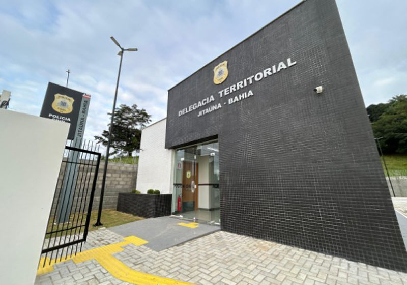 Jitaúna: Homem de 48 anos é preso por suspeita de abusar sexualmente das próprias filhas Jitaúna: Homem de 48 anos é preso por suspeita de abusar sexualmente das próprias filhas