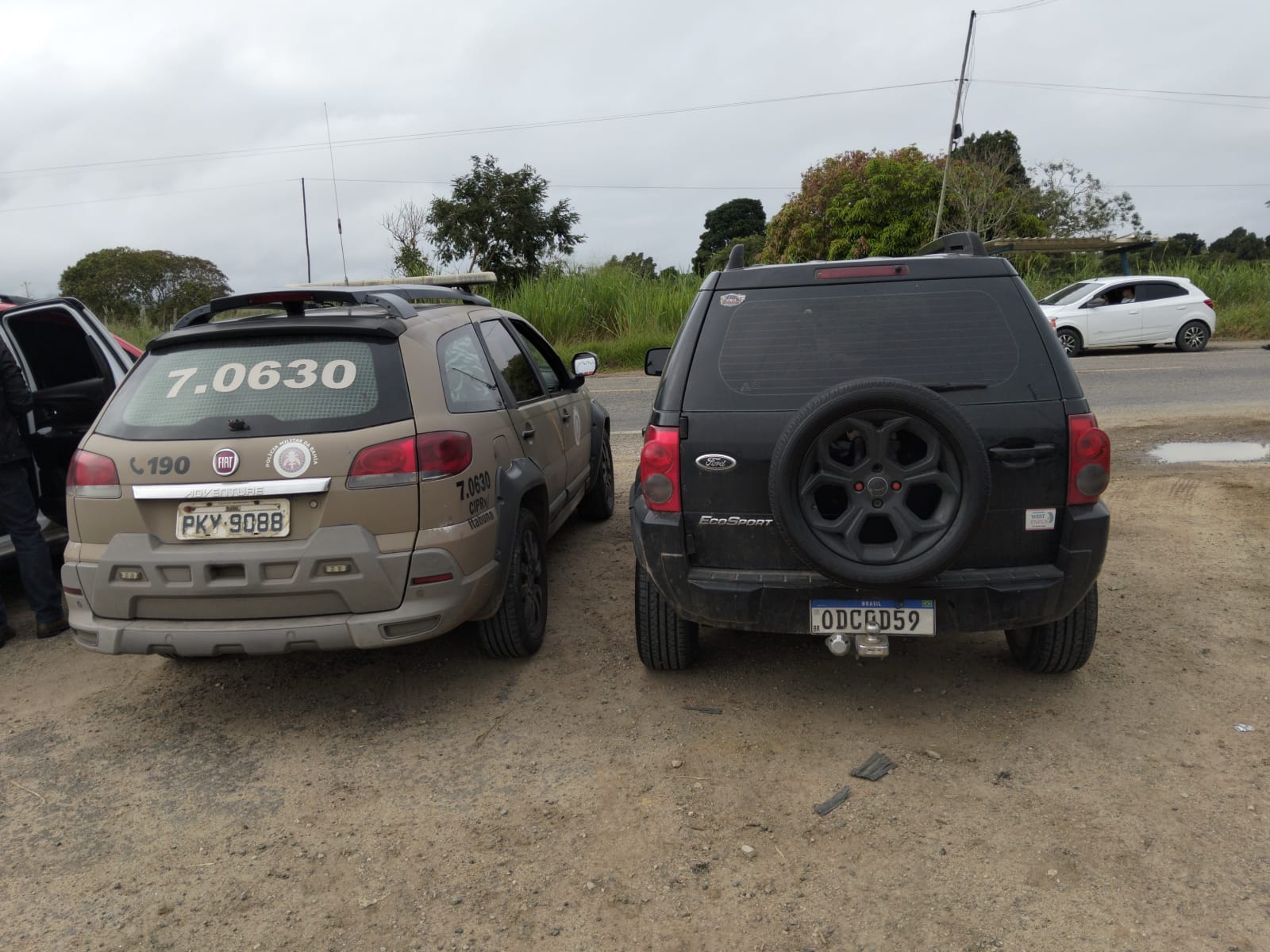 Veículo com restrição judicial é apreendido durante fiscalização na BA-250