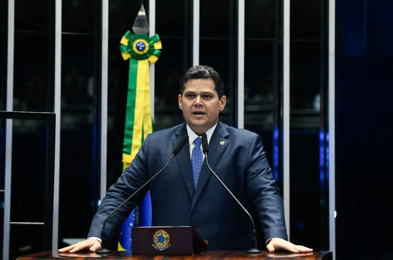 Alcolumbre mantém votação de quebra de sigilo de Lulinha por CPMI do INSS