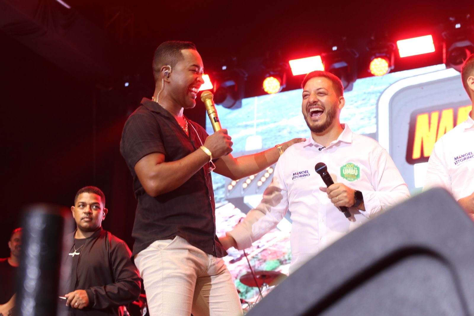 Pesquisa aponta aprovação de 85,6% da gestão do prefeito Vinícius em Manoel Vitorino Pesquisa aponta aprovação de 85,6% da gestão do prefeito Vinícius em Manoel Vitorino