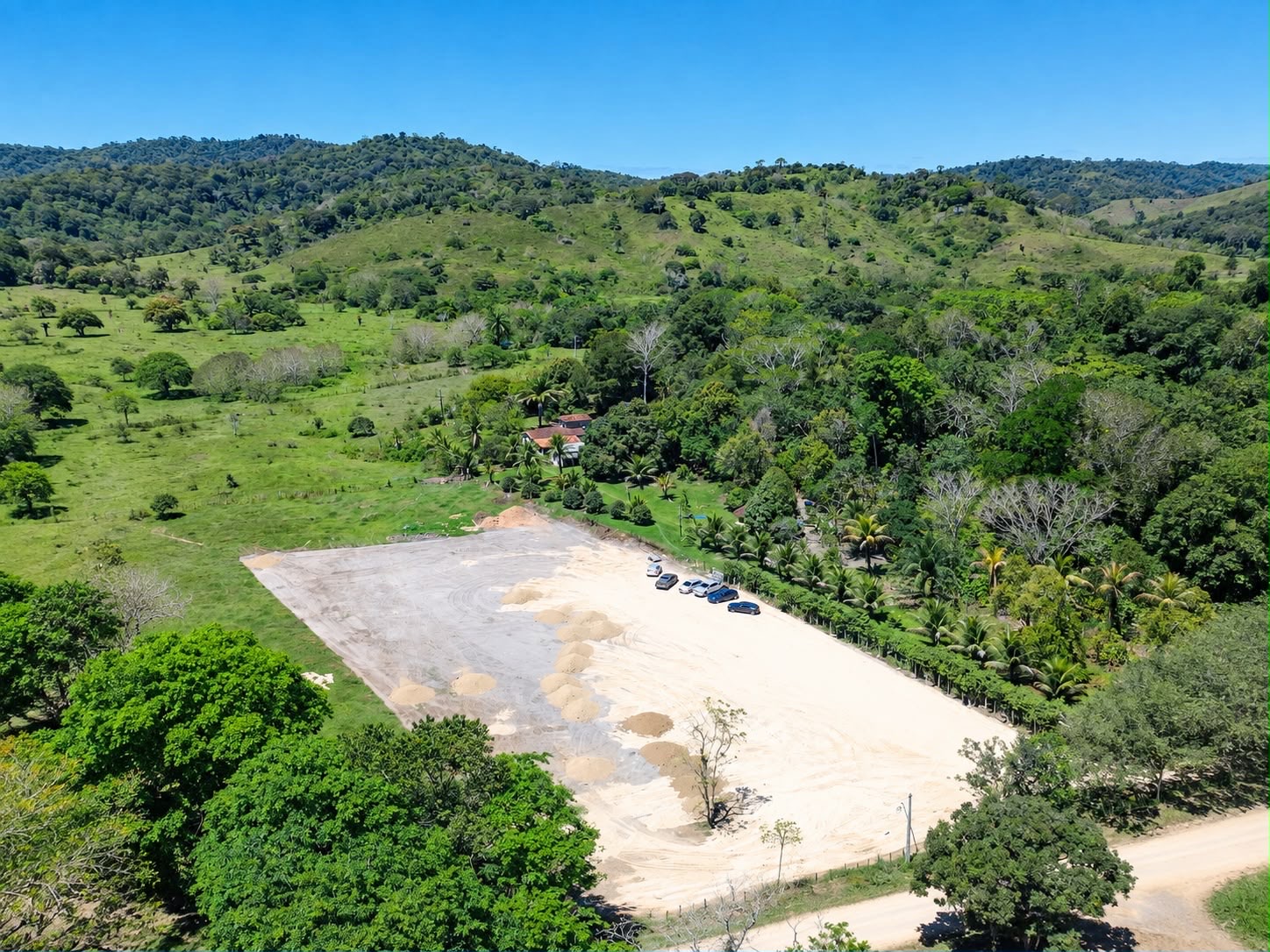 Canteiro de obras da BA-549, que liga a BR-330 a Apuarema, começa a sair do papel Canteiro de obras da BA-549, que liga a BR-330 a Apuarema, começa a sair do papel