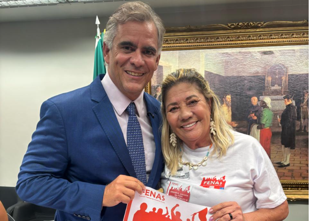 CCJ aprova projeto que estabelece piso salarial nacional para assistentes sociais