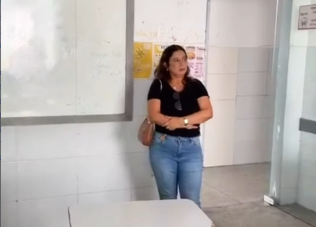 Vereadora Moana Meira realiza Gabinete na Rua e constata necessidade de reformas na Escola Joaquim Marquês Monteiro, em Jequié