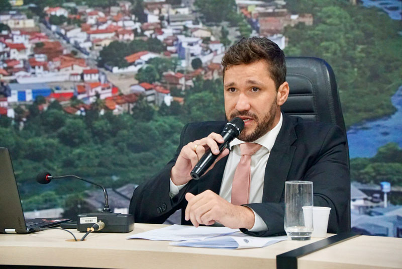 Bui Bulhões defende requalificação total da Quadra de Florestal