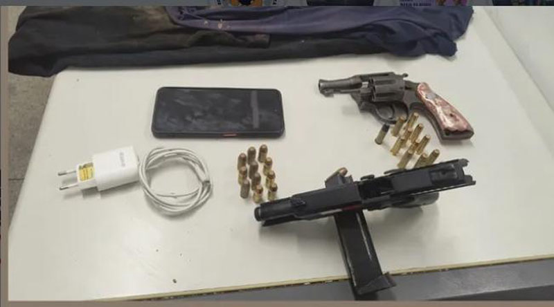 Dupla é presa com armas de fogo durante rondas na BR, em Jequié