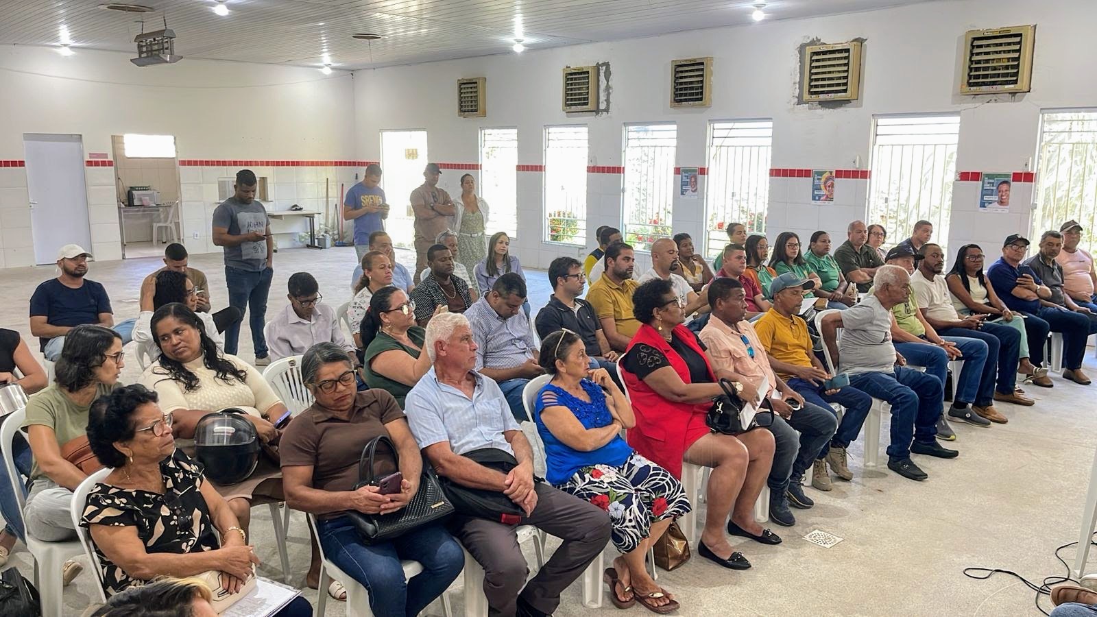 PREFEITO DE JEQUIÉ SE REÚNE COM A CENASC E LIDERANÇAS COMUNITÁRIAS DA SEDE E DA ZONA RURAL