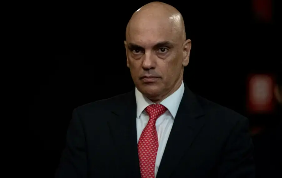 Moraes manda prender investigada pelo ato de 8 de janeiro Moraes manda prender investigada pelo ato de 8 de janeiro