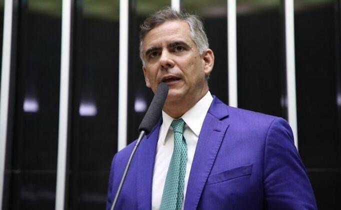 Leur Lomanto Jr. destaca aprovação de projetos de proteção às mulheres e crianças na CCJ Leur Lomanto Jr. destaca aprovação de projetos de proteção às mulheres e crianças na CCJ