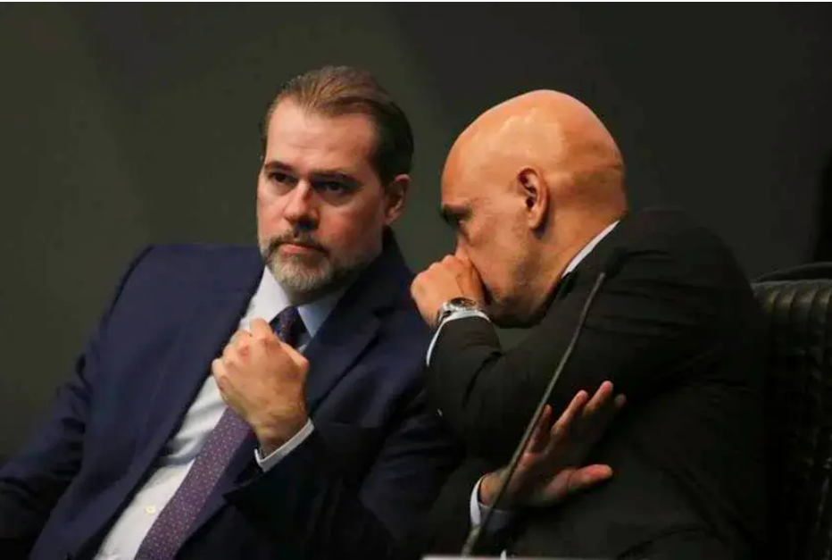 Toffoli revela que foi a evento de Vorcaro a convite de Moraes