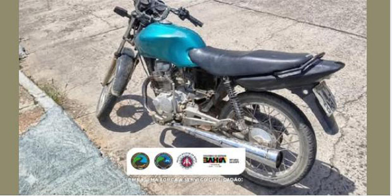 Motocicleta com identificação raspada é apreendida após fuga de condutor na BA-547
