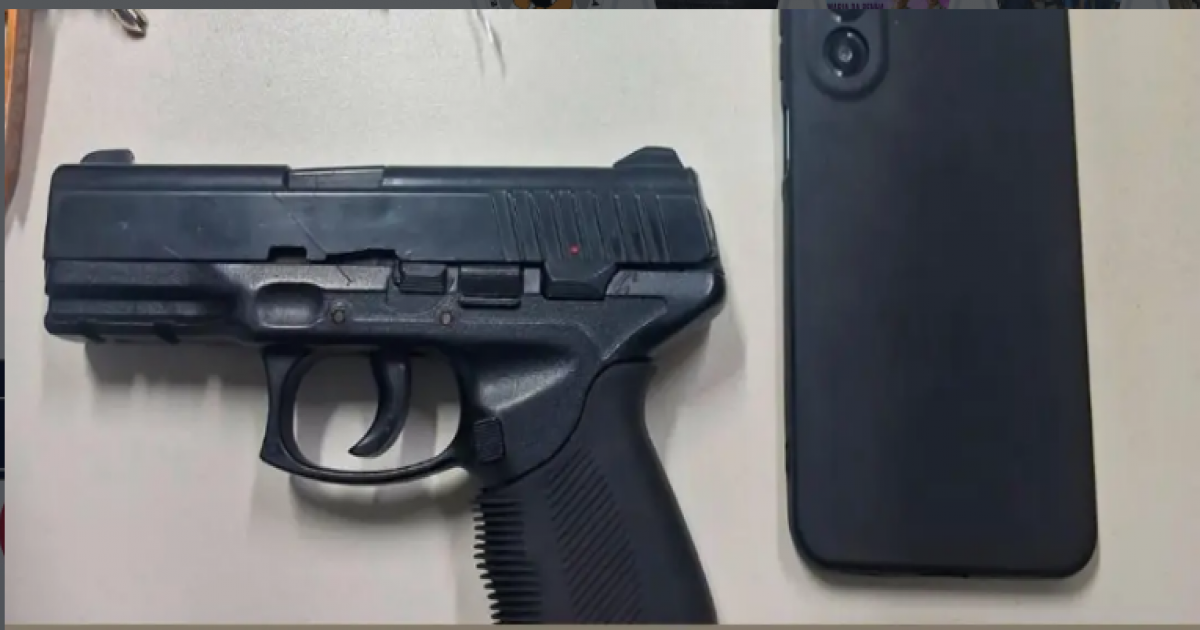 PM prende homem por tráfico de drogas e apreende simulacro de arma em Jequié
