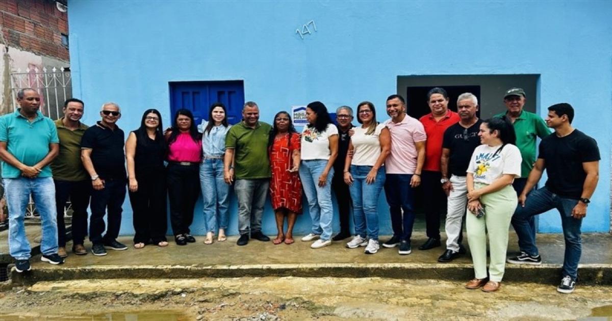 Prefeitura de Jitaúna entrega duas casas totalmente reformadas pelo programa Morar Melhor