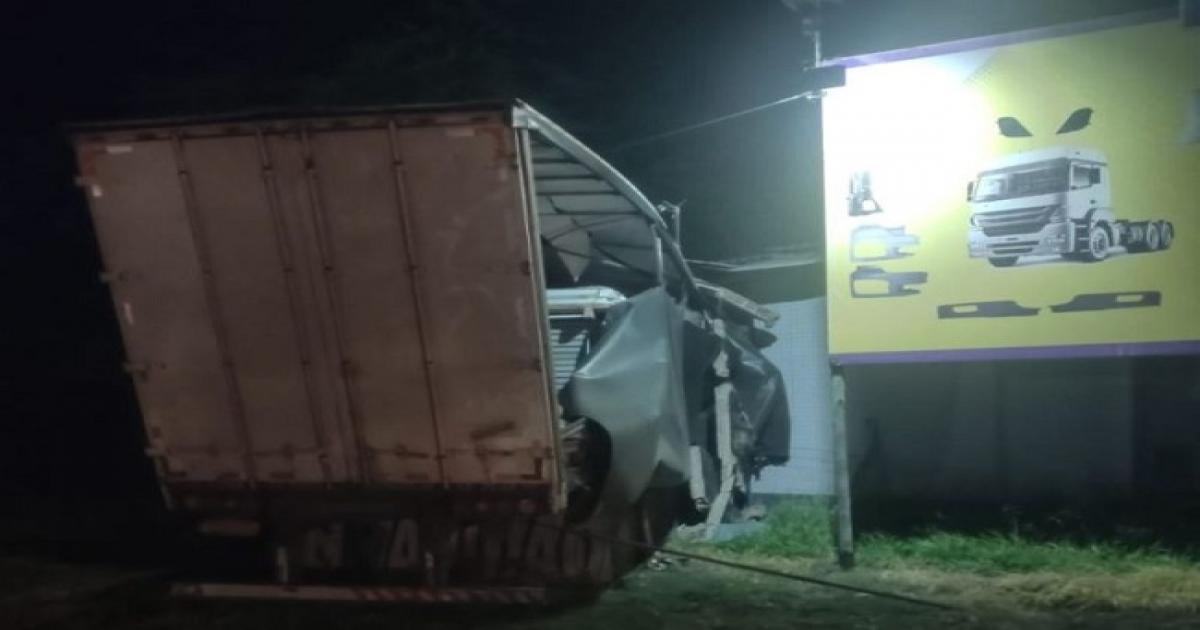 Motorista de caminhão morre após acidente na BR-116, em Jequié