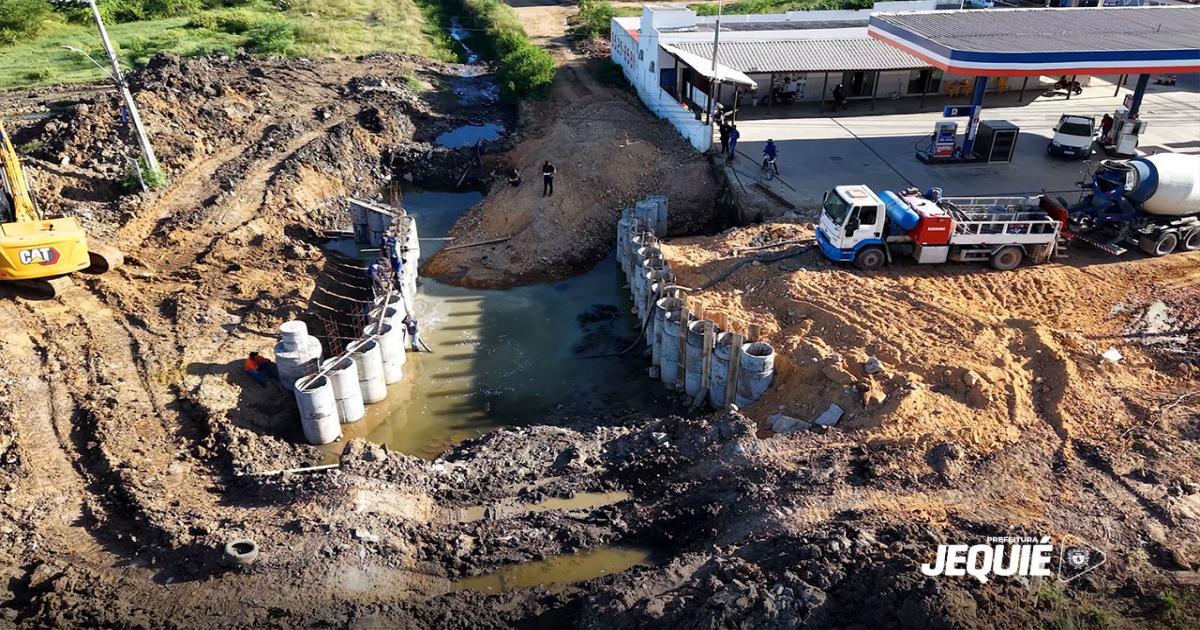 Prefeitura de Jequié avança na construção da ponte que liga Mutirão São Judas Tadeu a Avenida Waldomiro Borges