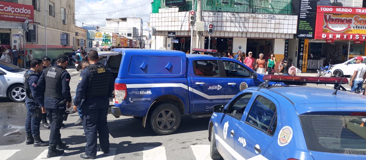 Dupla sofre acidente após tentar escapar de abordagem da Guarda Municipal de Jequié